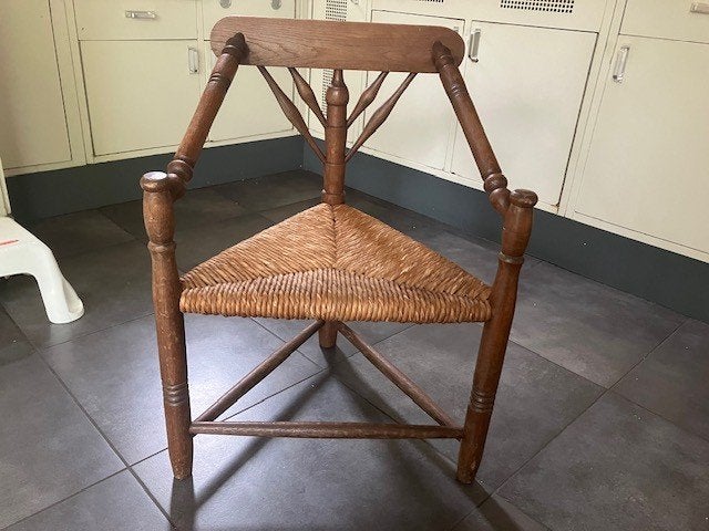 driehoekstoeltje/breistoeltje, Ophalen