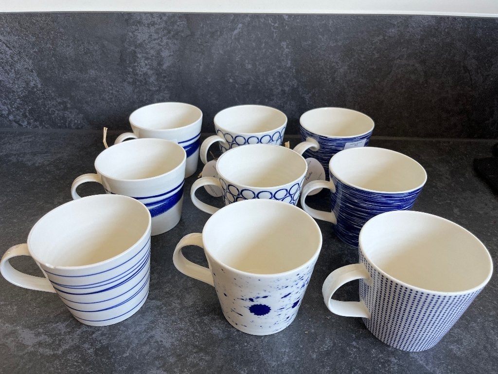 Royal Doulton Pacific - 9 wit/blauwe bekers/mokken - 400 ml, Huis en Inrichting, Keuken | Servies, Overige merken, Zo goed als nieuw