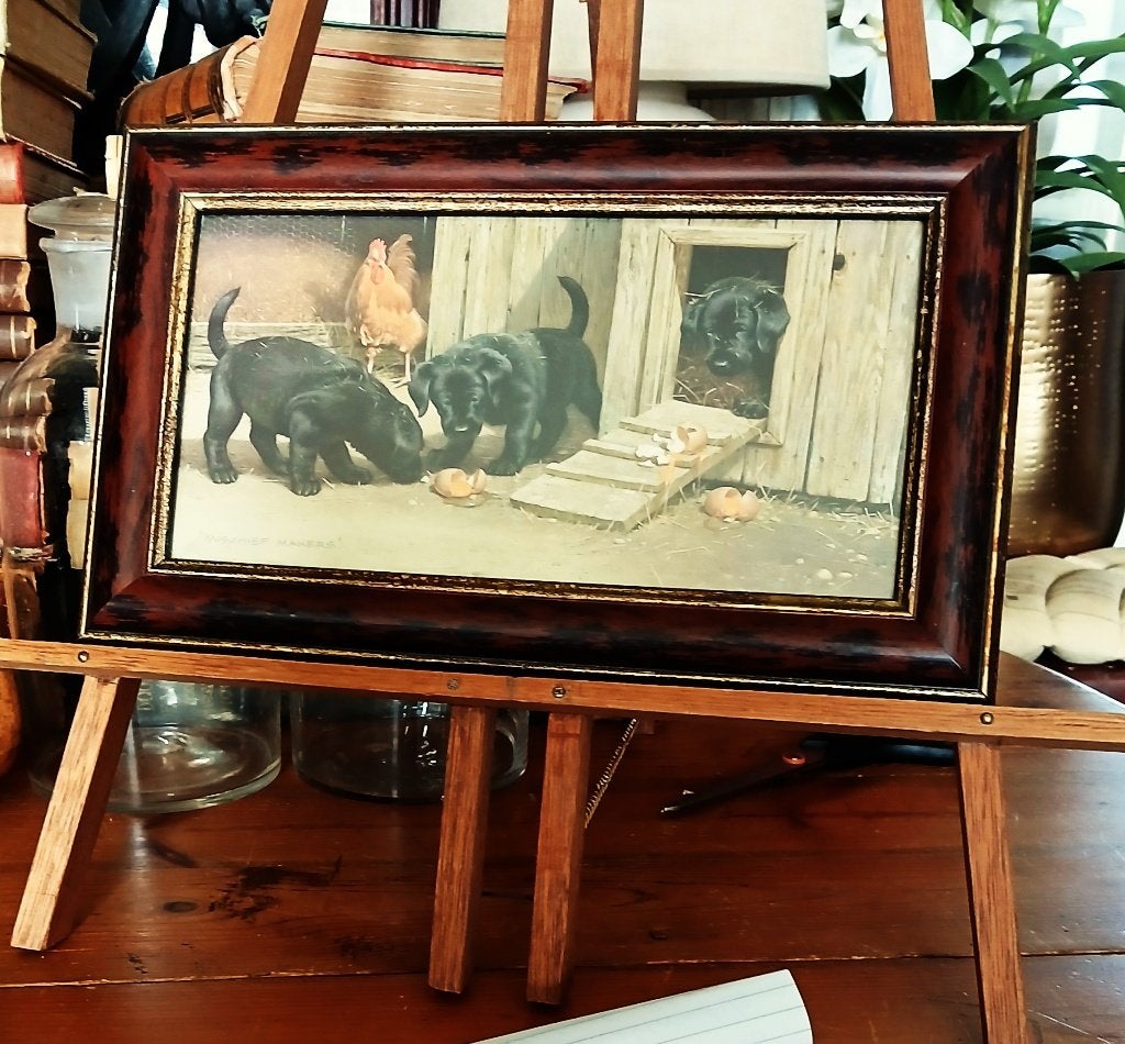 Prent lijst Misschief Makers Hondjes kippenhok gebroken ei, Antiek en Kunst, Curiosa en Brocante, Ophalen of Verzenden
