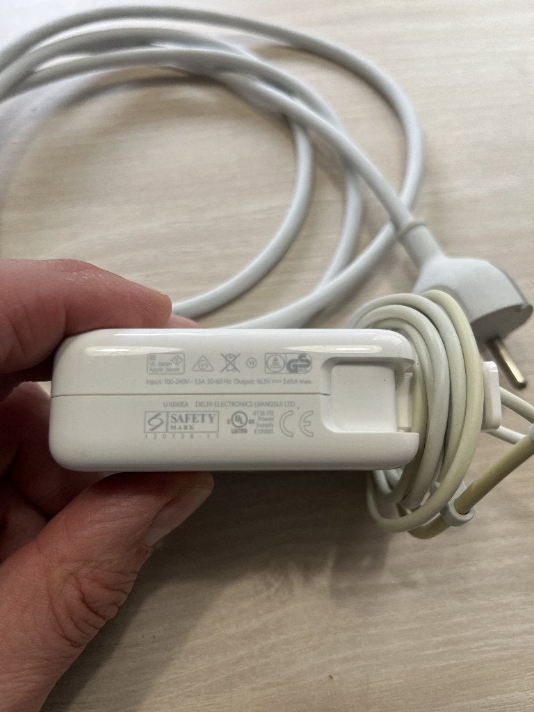MacBook oplader (type Mag Safe 2 60w), Computers en Software, Ophalen of Verzenden, Gebruikt, Apple