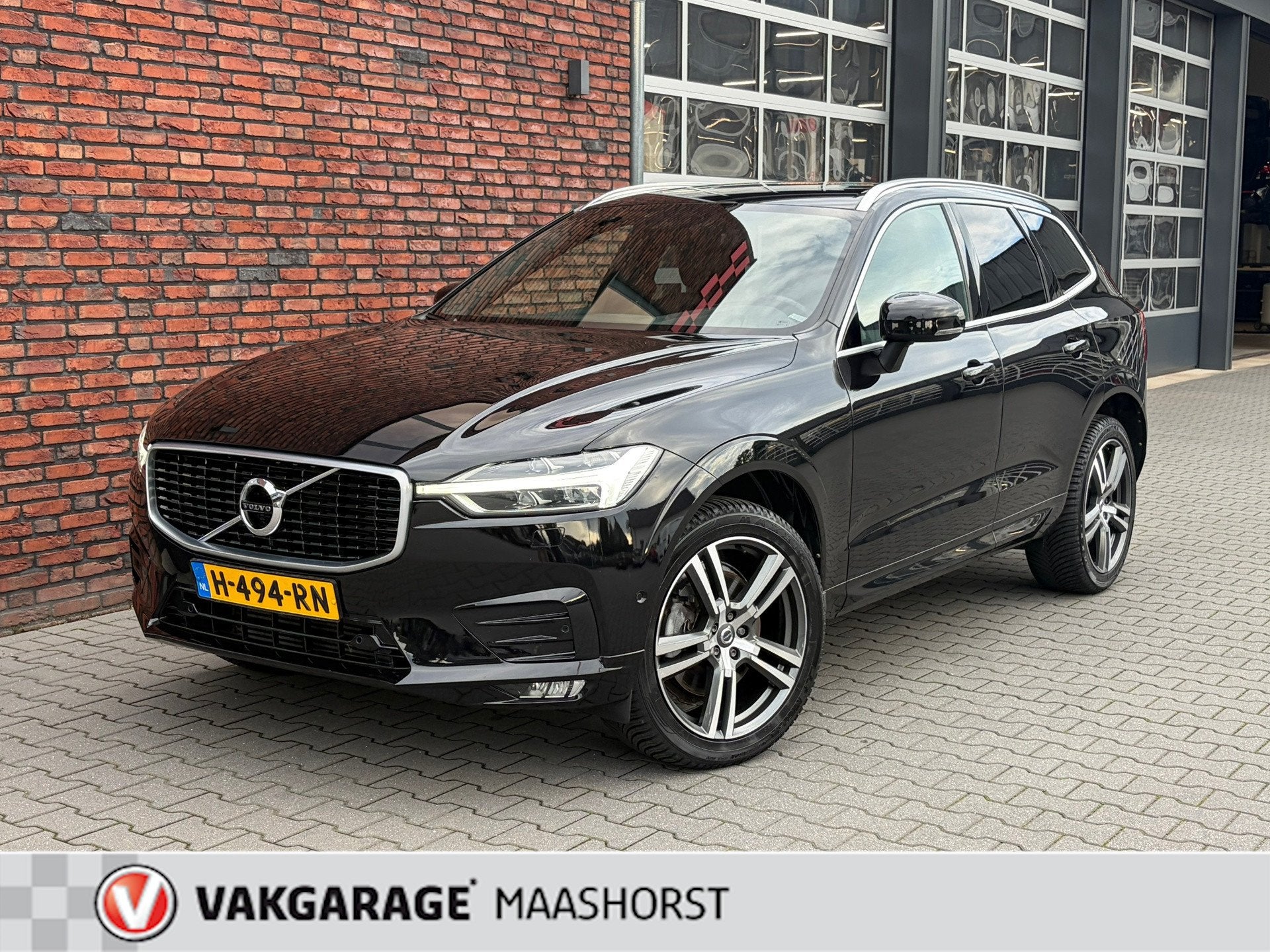 Volvo XC60 2.0 T5 AWD R design Adapt.Cruise/AchteruitrijCam/, Auto's, Automaat, Gebruikt, Euro 6, 4 cilinders