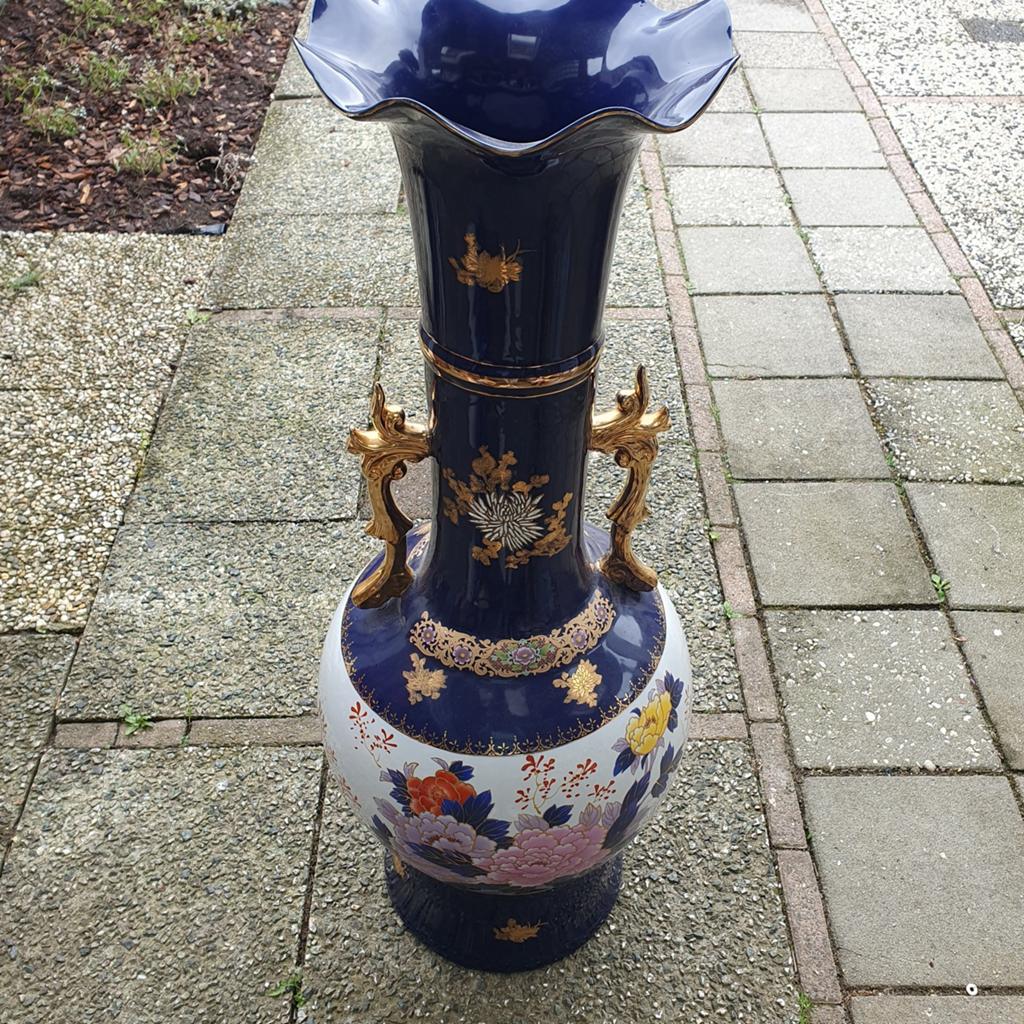 Grote Chinese vaas met handvatten en bloemmotieven, Antiek en Kunst, Antiek | Vazen, Ophalen