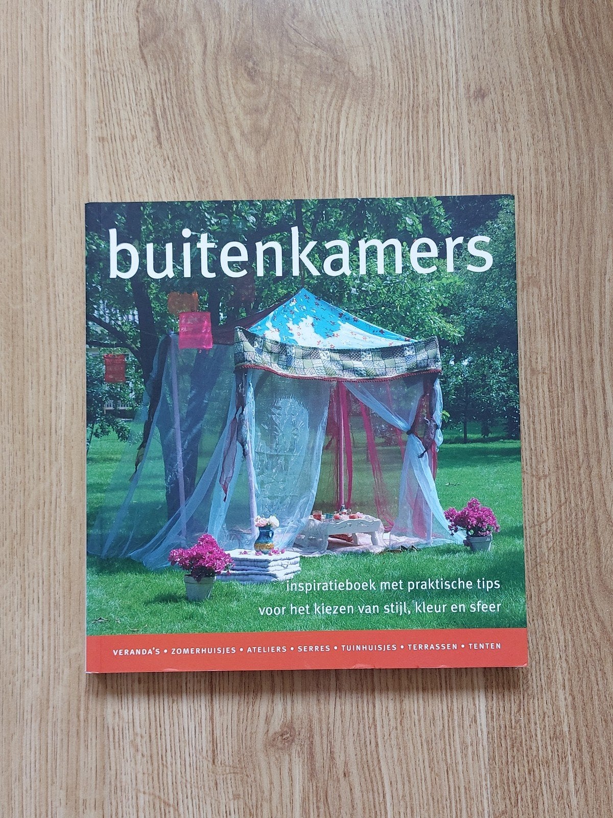 BOEK: Buitenkamers., Ophalen of Verzenden, Zo goed als nieuw, Interieur en Design
