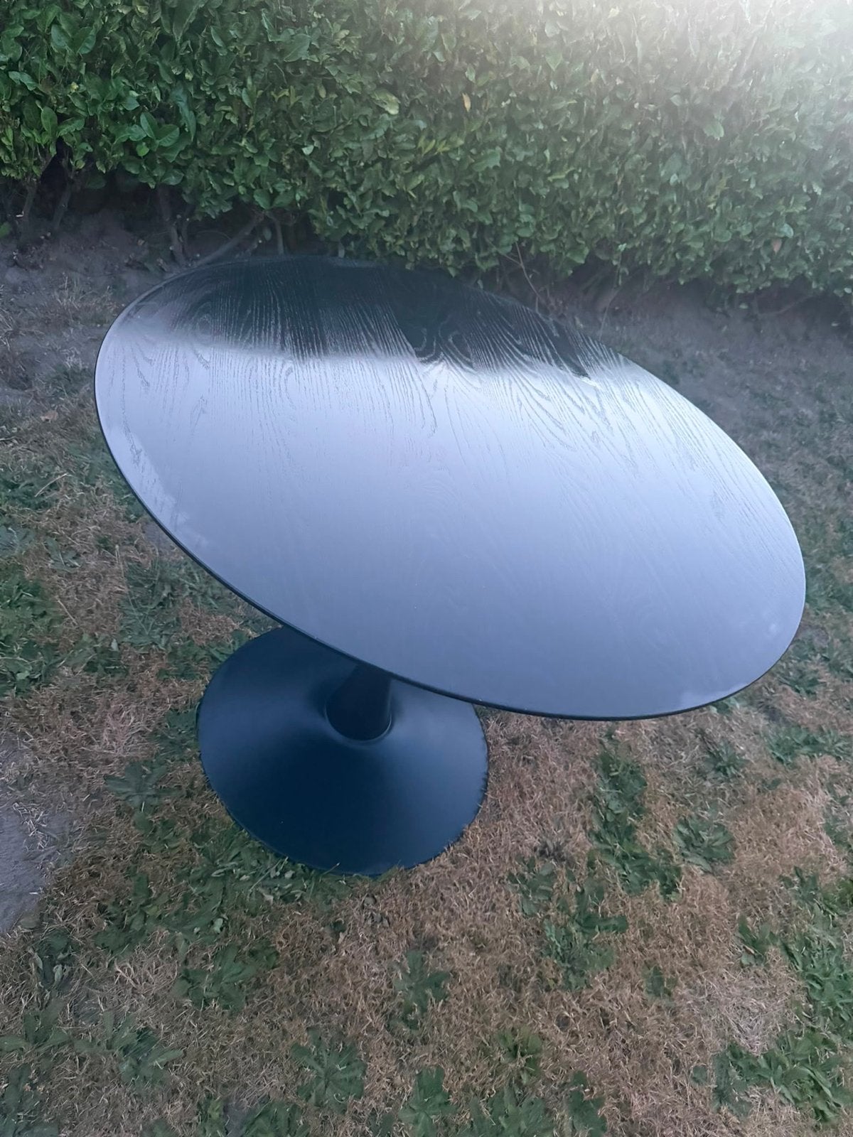 Ronde zwarte tafel - JYSK, Huis en Inrichting, Tafels | Eettafels, Ophalen, Gebruikt, 50 tot 100 cm, Rond