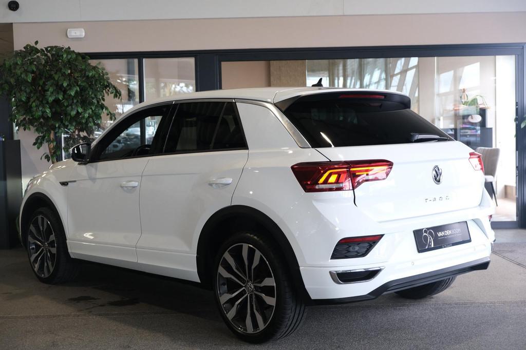 Volkswagen T-Roc 1.5 TSI R-Line 150PK Navi Led Cam Pdc Beats, Auto's, Voorwielaandrijving, Zwart, 4 cilinders, 150 pk