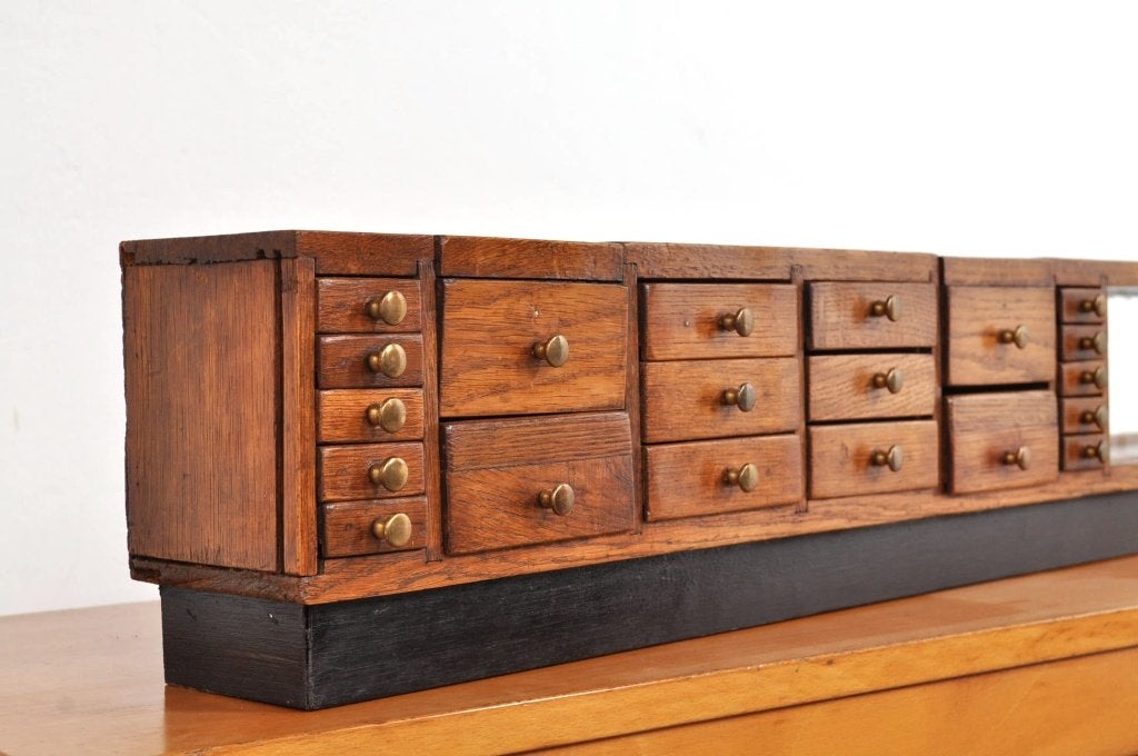 Antieke winkeldisplay winkelvitrine fourniturenkastje 1910, Huis en Inrichting, Gebruikt, 100 tot 150 cm, Eikenhout, Ophalen of Verzenden