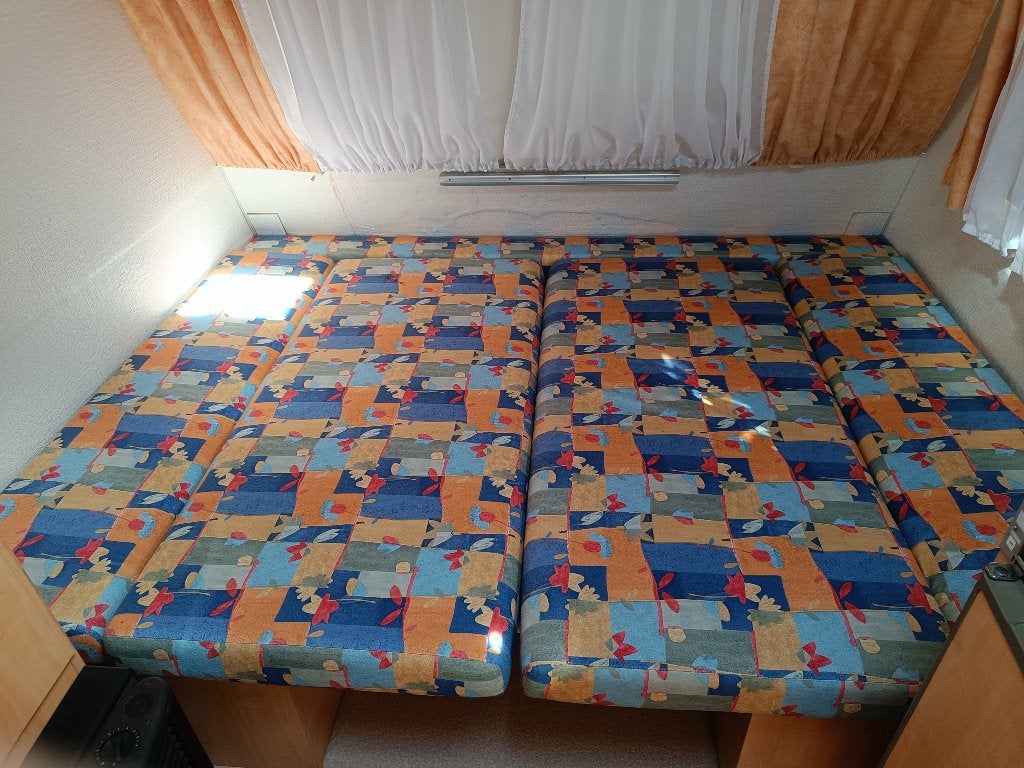 Caravan Caravelair, Caravans en Kamperen, Kachel, Omvormbare zithoek, Treinzit, Particulier