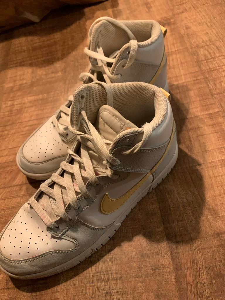Nike Dunk High sneakers - Maat 41, Ophalen of Verzenden, Gedragen, Wit, Sneakers of Gympen