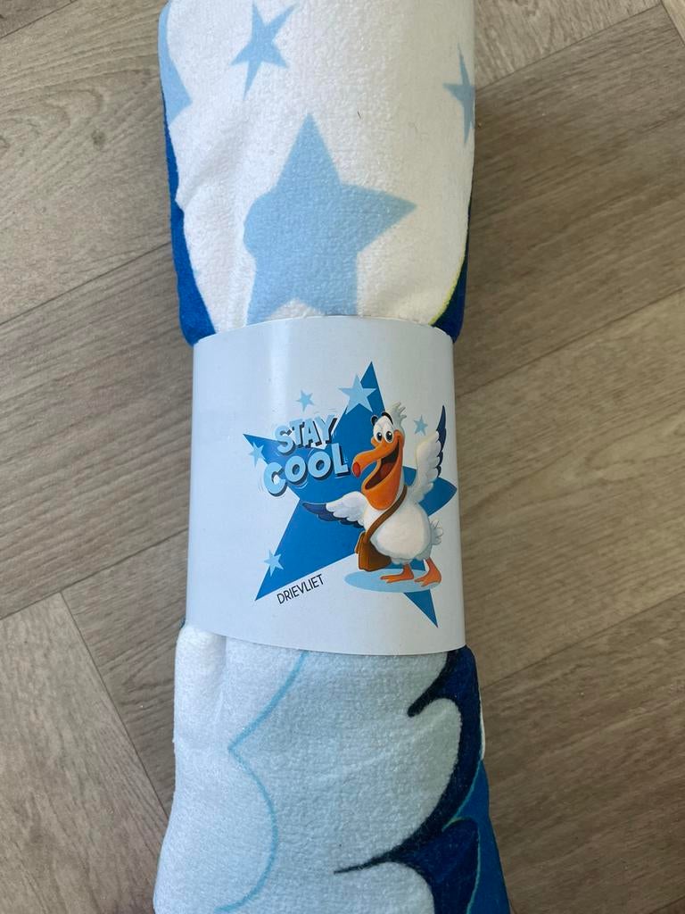 Drievliet mascotte Daan Pelikaan strandlaken (Nieuw), Verzenden, Nieuw, Blauw, Handdoek
