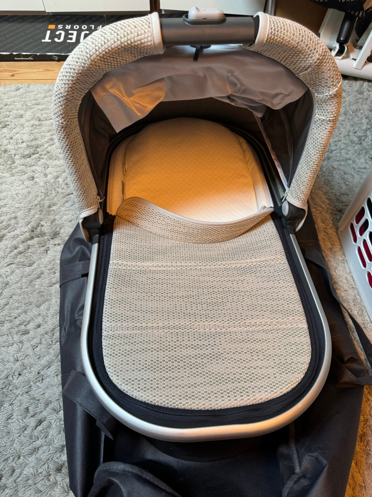 Uppababy Vista V2 compleet met reiswieg en accessoires, Gebruikt, Combiwagen, Met reiswieg, Ophalen
