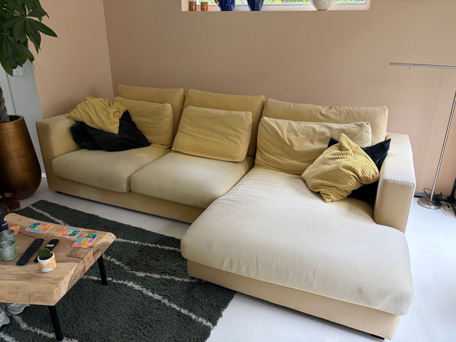 Comfortabele Hoekbank - Crème/Geel, Ophalen, 250 tot 300 cm, Gebruikt, 100 tot 125 cm