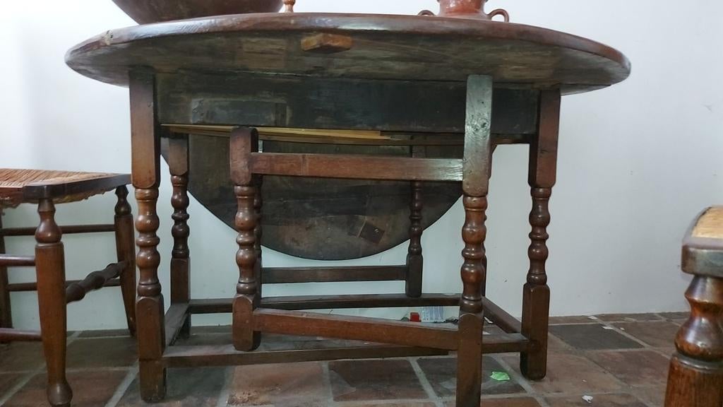 Antieke 18de eeuwse gateleg tafel, Ophalen