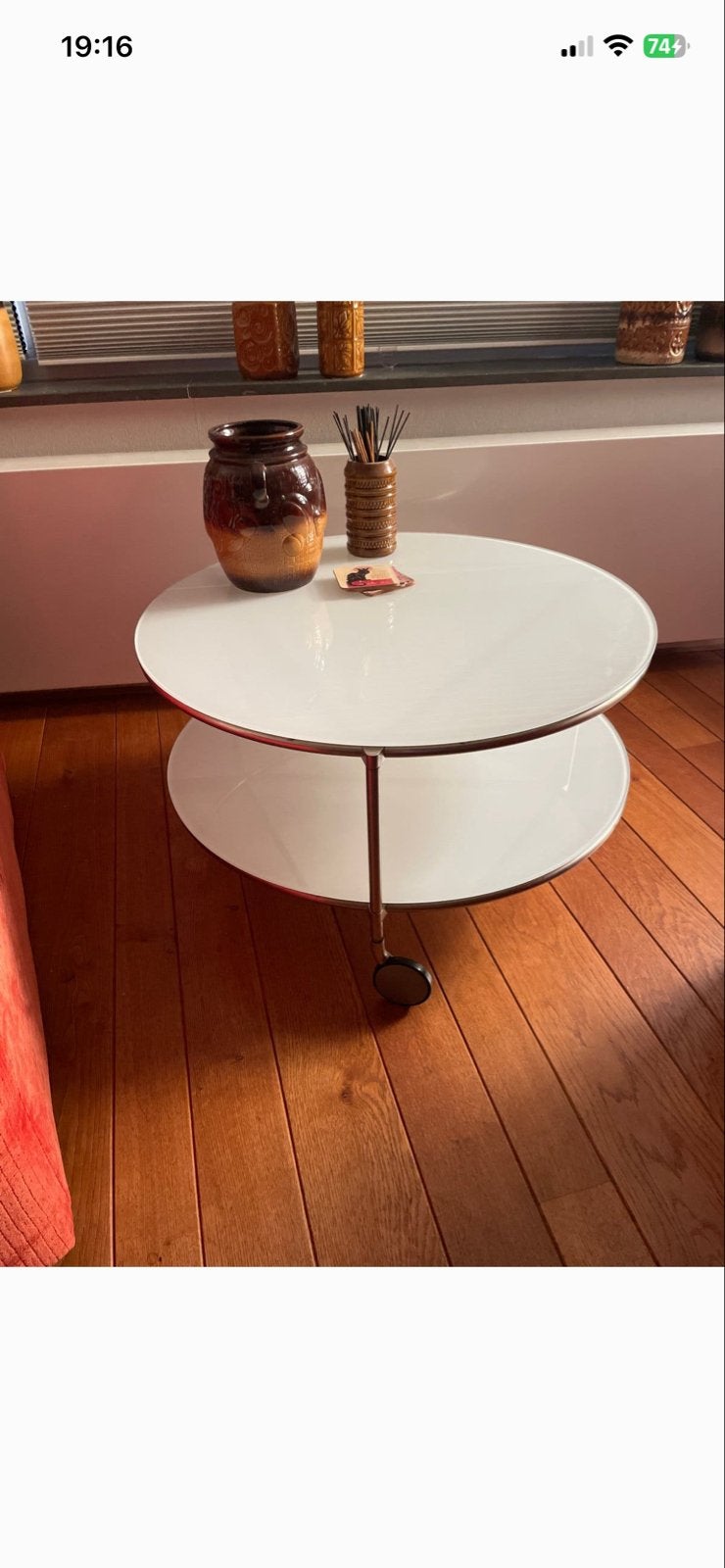 Ikea bijzettafel met twee niveaus en wieltjes, Huis en Inrichting, Ophalen, 50 – 75, Gebruikt, Rond