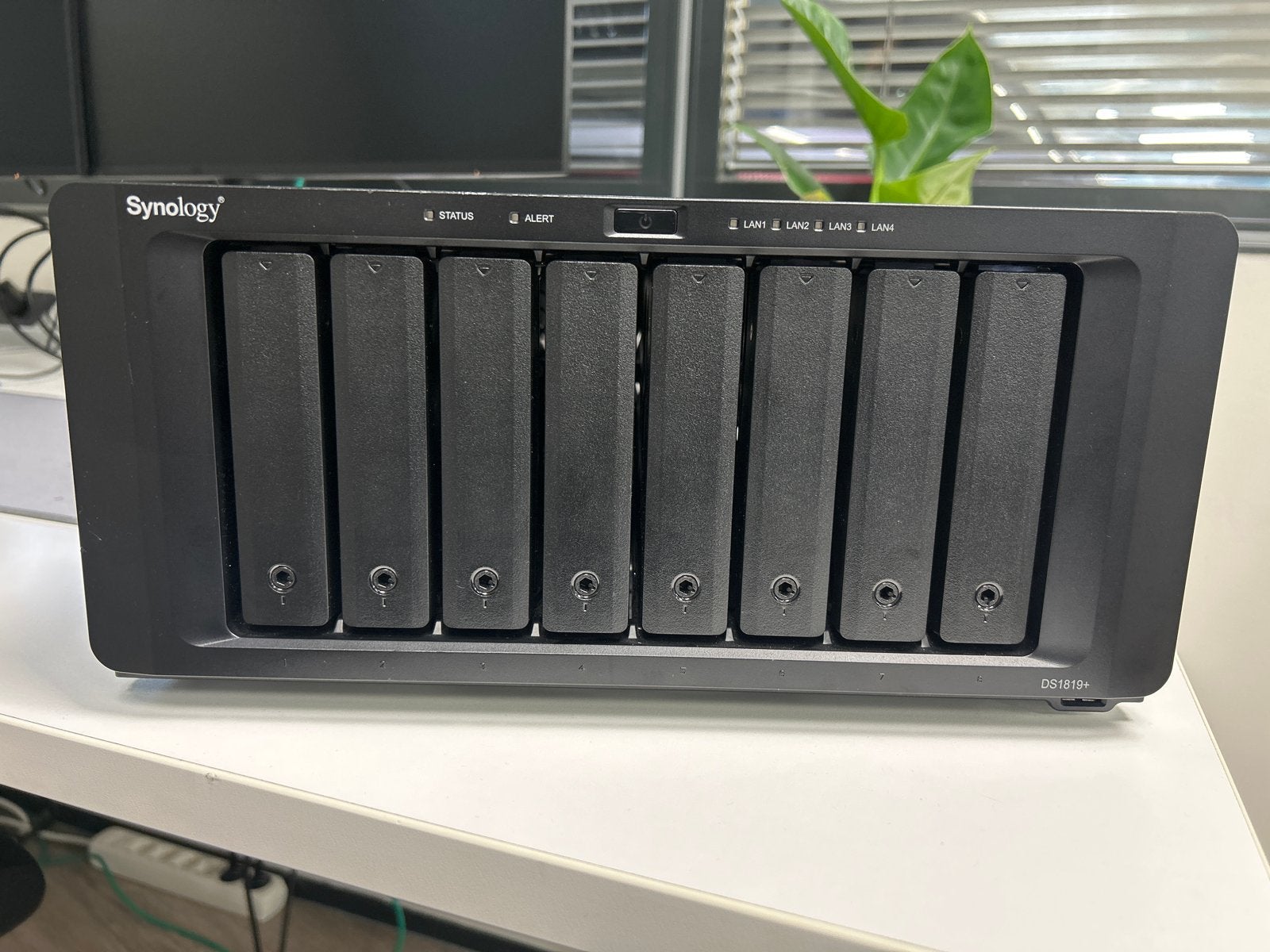 Synology DS1819+ NAS - 8-bay opslagserver - Uitgebreid, Computers en Software, Ophalen of Verzenden, Zo goed als nieuw