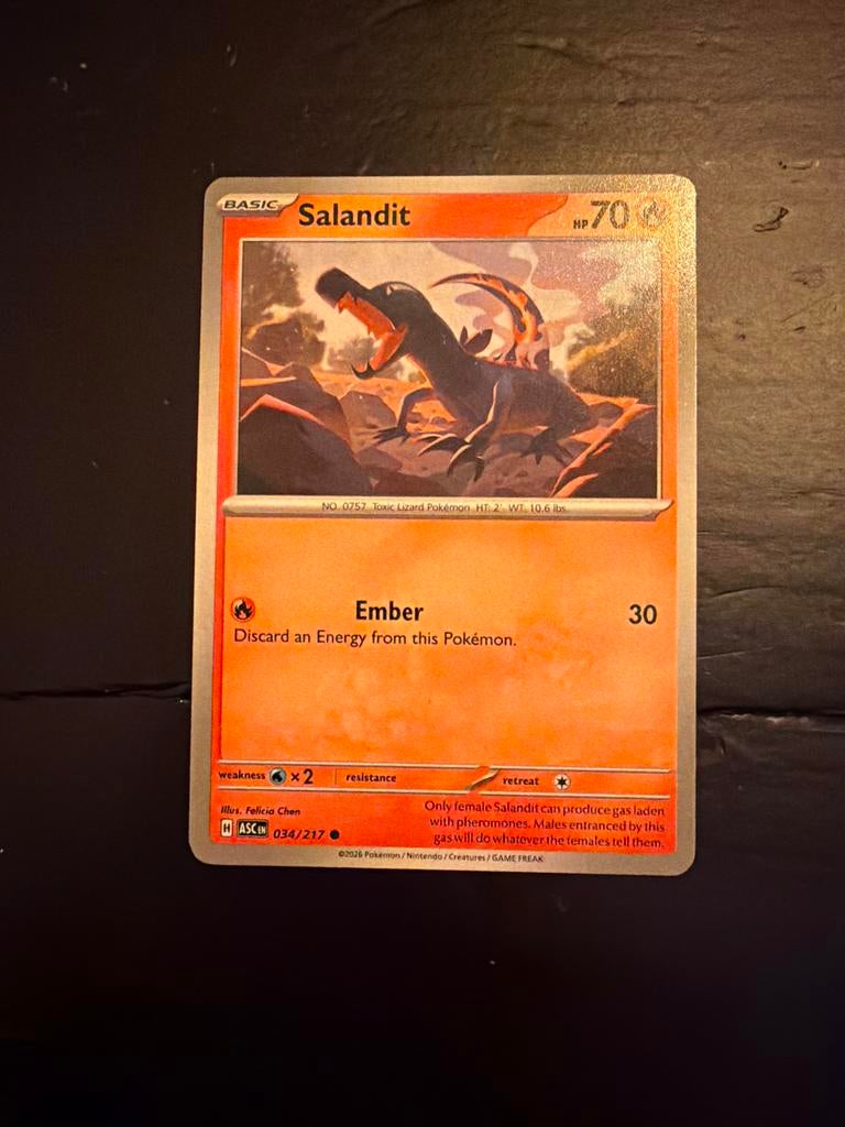 Salandit 034/217 - Pokémon kaart, Ophalen of Verzenden, Zo goed als nieuw, Losse kaart