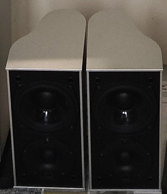 gave Dali Piano Ambient set luidsprekers stereo of surround