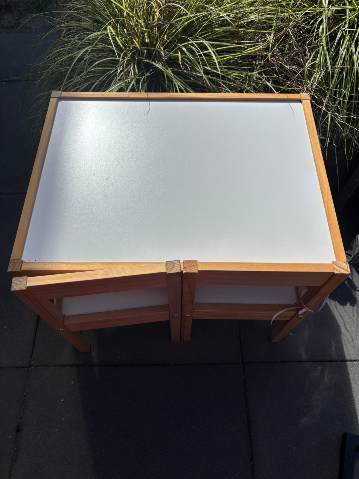 Ikea tafel + 2 stoeltjes, Ophalen, Zo goed als nieuw
