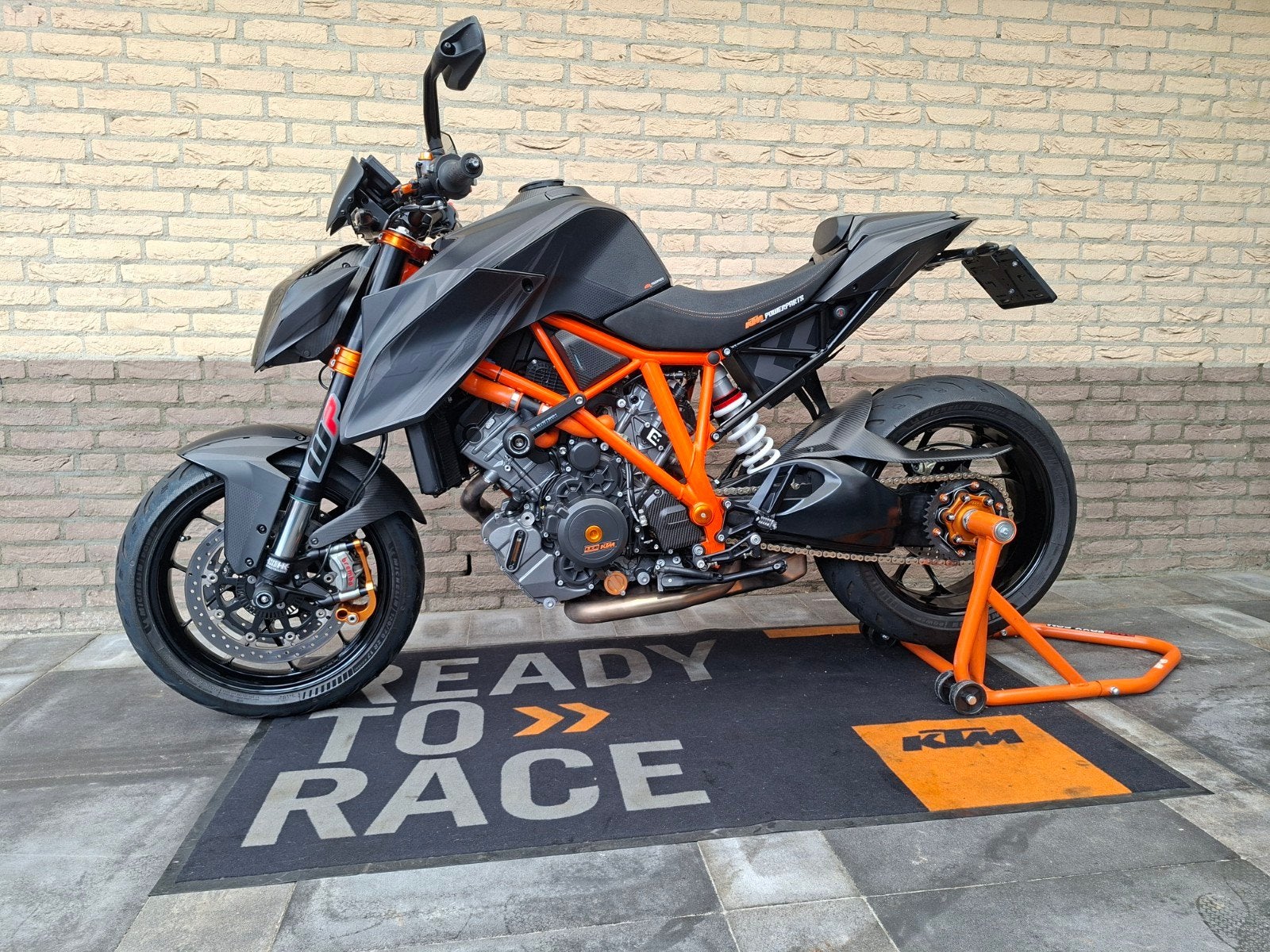 KTM Superduke 1290 R - Nieuwstaat - Carbon - Powerparts, Motoren, 2 cilinders, Traction Control, Motorrijbewijs A, Particulier