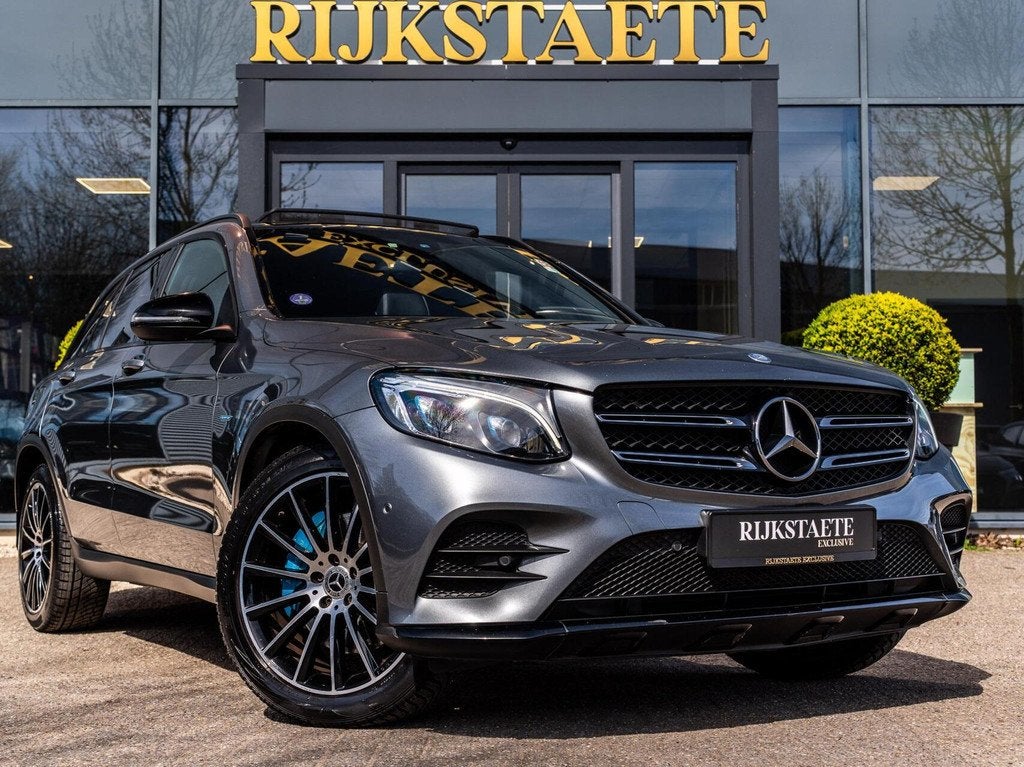 Mercedes GLC-klasse 350e 4MATIC Premium AMG|PANO|STOELVERW, Auto's, Mercedes-Benz, Automaat, Gebruikt, 4 cilinders, 2000 kg