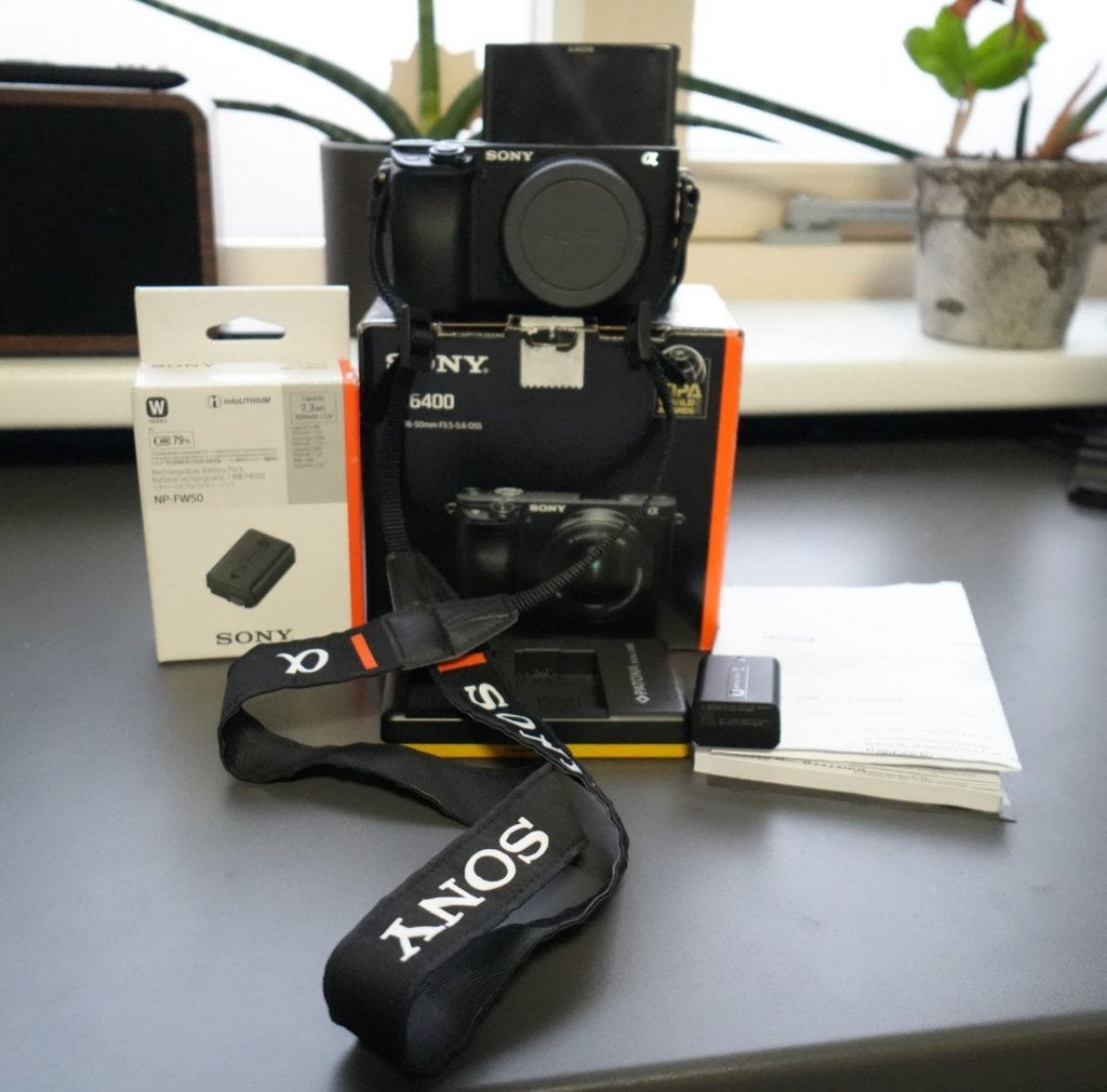 Sony A6400 Body (inclusief accessoires) nog 2 jaar garantie., Ophalen of Verzenden, Zo goed als nieuw, Screenprotector, 24 megapixels
