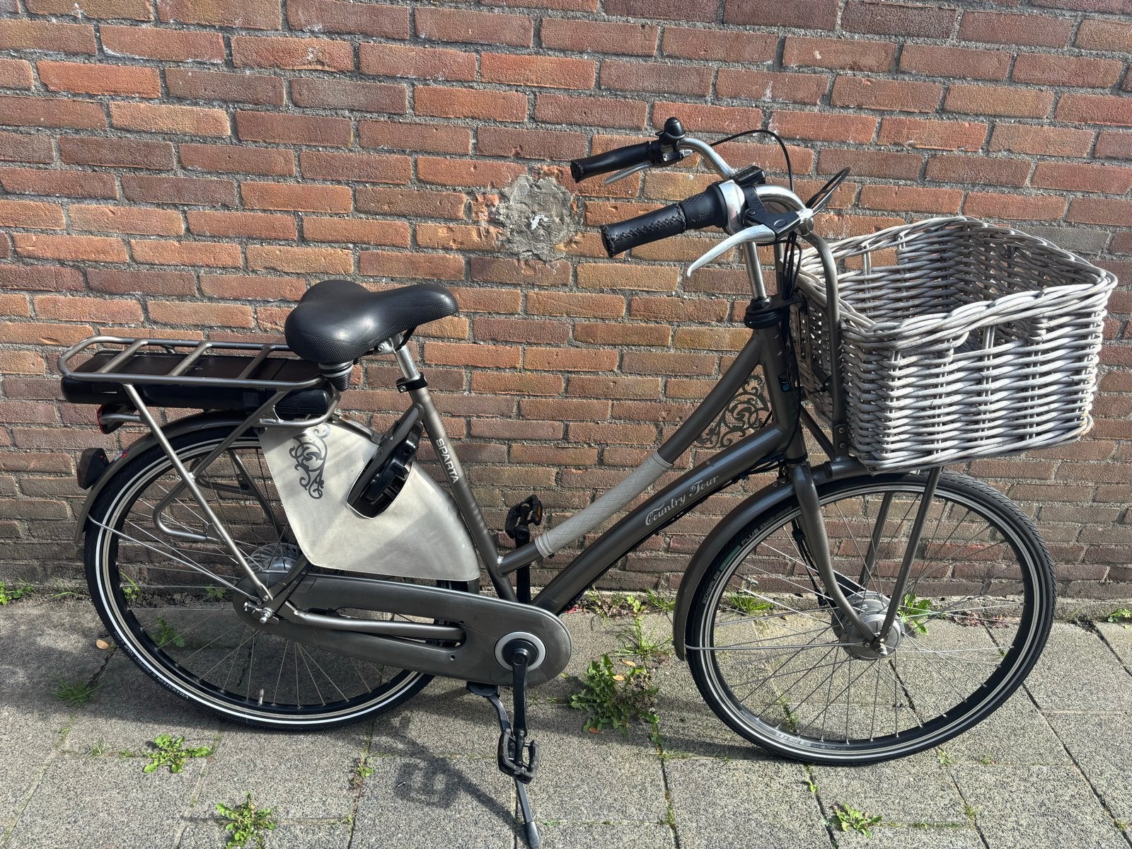 E-bike 28 inch, frame 53 cm, 7 versnellingen, z.g.a.n., 51 tot 55 cm, Ophalen, Zo goed als nieuw