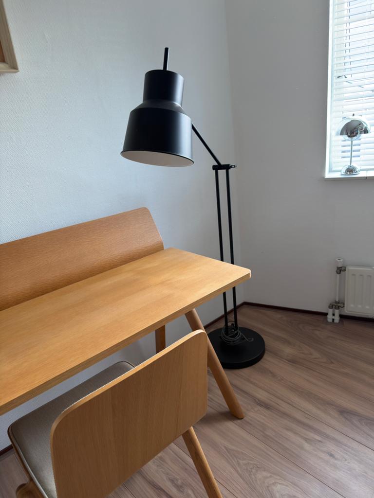Vloerlamp Its About Romi zwart model Belfast, Huis en Inrichting, Lampen | Vloerlampen, Ophalen, Zo goed als nieuw, 150 tot 200 cm