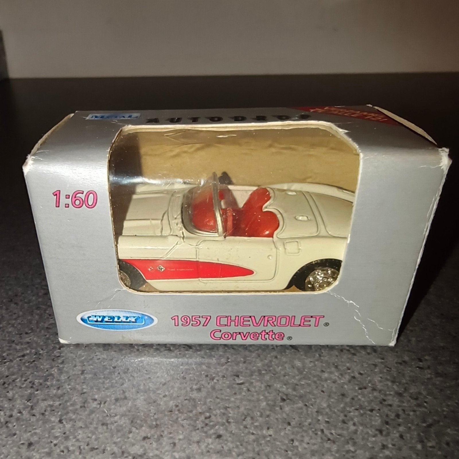 Autodrop 1957 Chevrolet Corvette 1:60 modelauto, Hobby en Vrije tijd, Ophalen of Verzenden, Nieuw, Overige typen