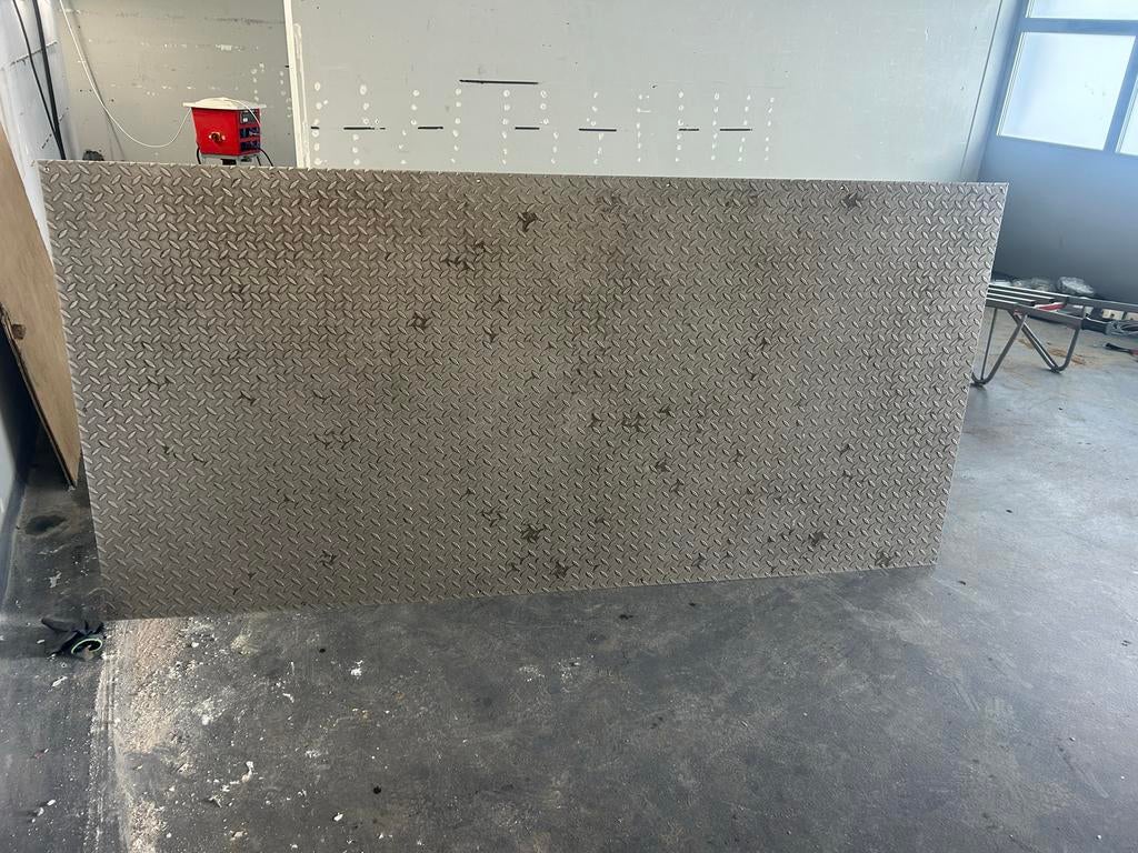 RVS Traanplaat - 3/4,5mm - 2500x1200mm, Ophalen, Gebruikt