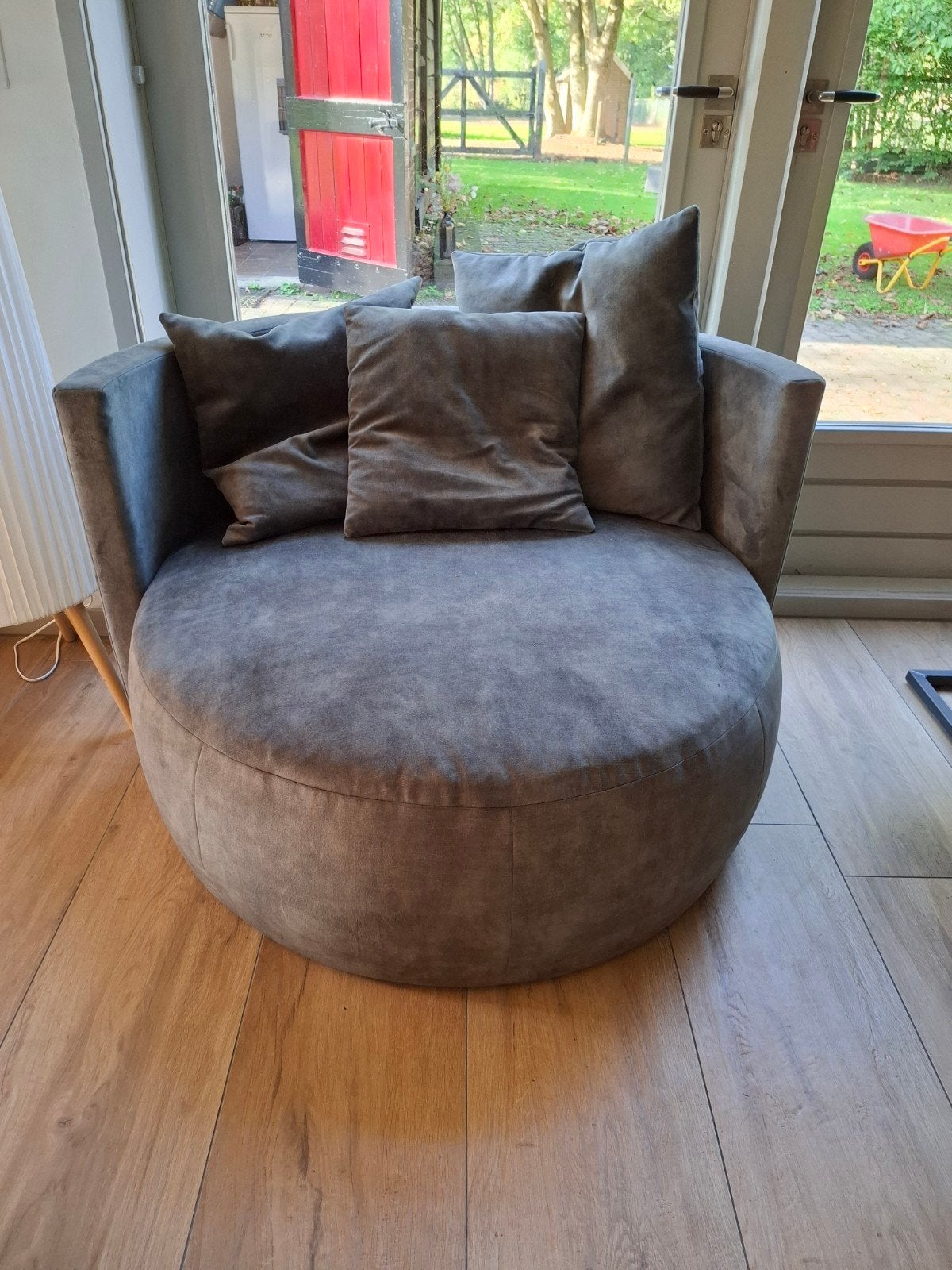 Comfortabele groene fauteuil met kussens, Ophalen, Overige kleuren, Modern comfort, Zo goed als nieuw