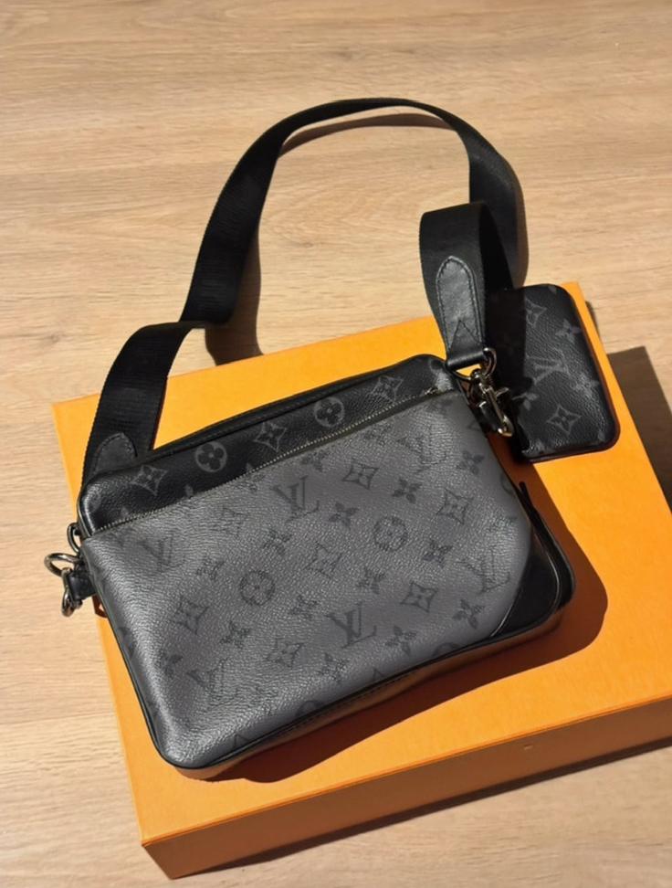 Louis Vuitton trio messenger bag, Ophalen of Verzenden, Zo goed als nieuw, Zwart
