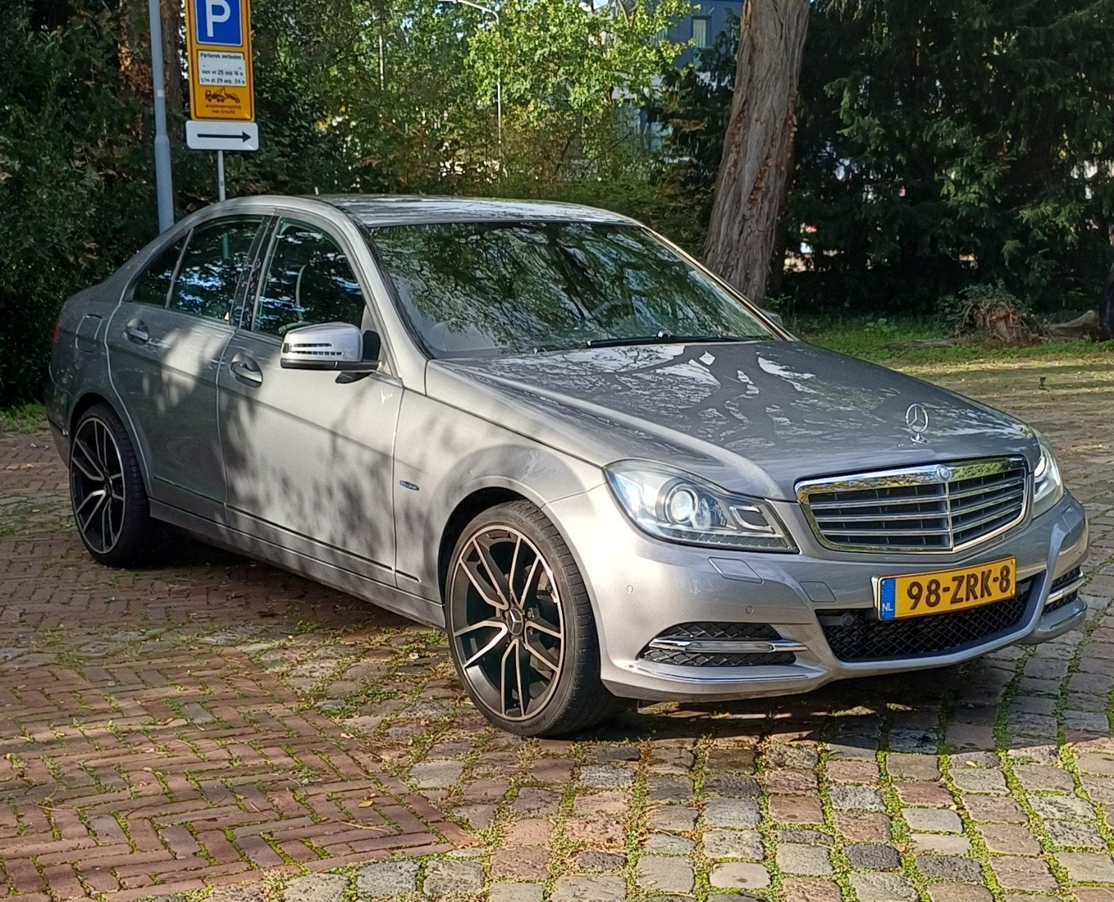 Mercedes-Benz C-Klasse 1.8 C180 CGI Sedan 2013 Grijs, 1800 kg, Zwart, 1796 cc, Origineel Nederlands