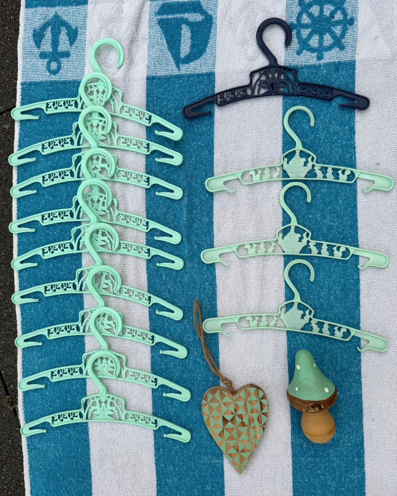 13 kleerhangers baby Bambi/ hertje + clowntje + decoratie, Ophalen of Verzenden, Gebruikt, Overige typen