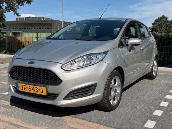 Ford Fiësta 1.0 48KW/65PK 5D 2016 Grijs, 40 €/maand, 525 kg, 23 km/l, Origineel Nederlands