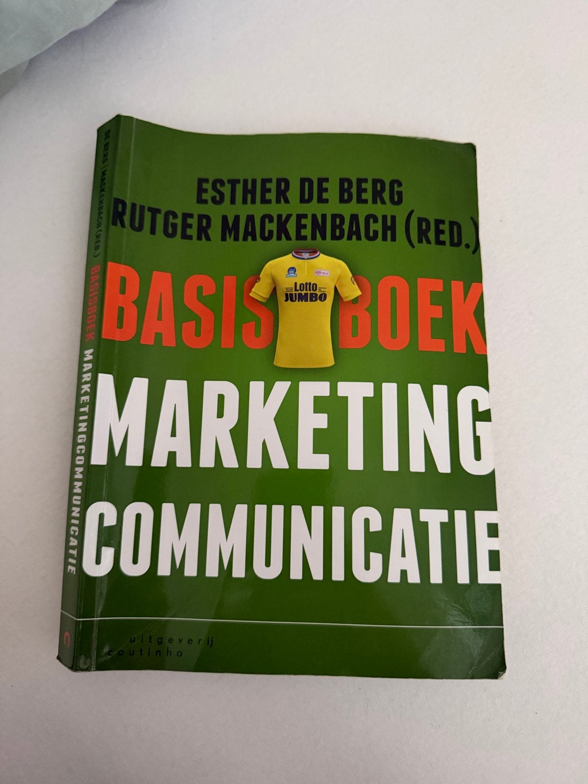 Basisboek Marketingcommunicatie - Esther de Berg, Boeken, Ophalen of Verzenden, Zo goed als nieuw, Economie en Marketing