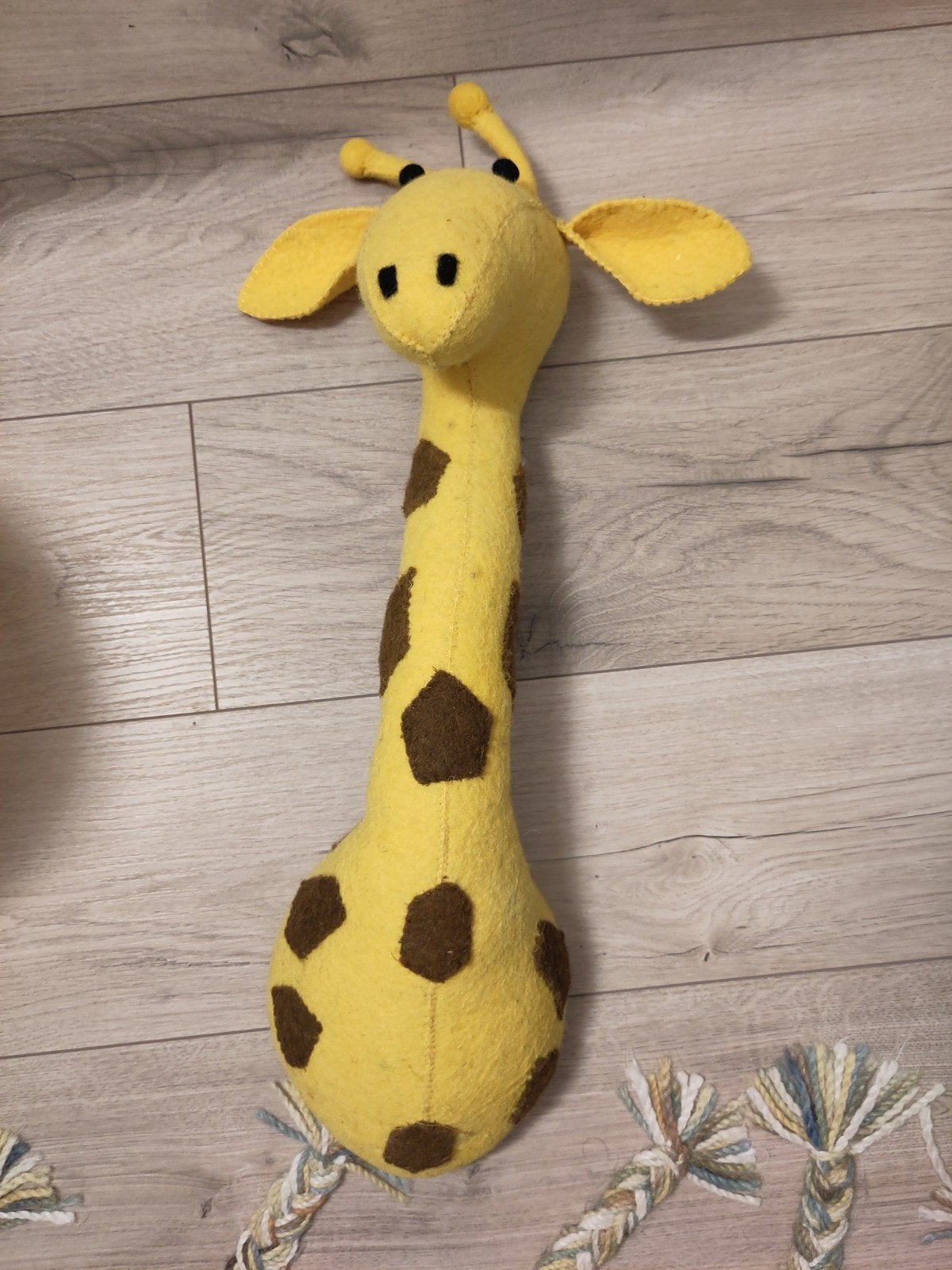 vilten dierenkop giraf kinderkamer muurhanger, Ophalen, Overige merken, Geel, Zo goed als nieuw