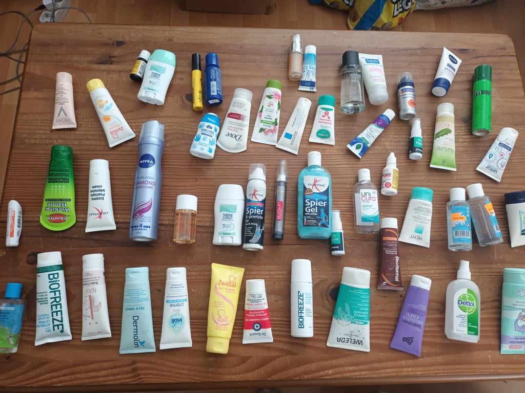 Grote partij reisformaat toiletartikelen en cosmetica, Ophalen of Verzenden