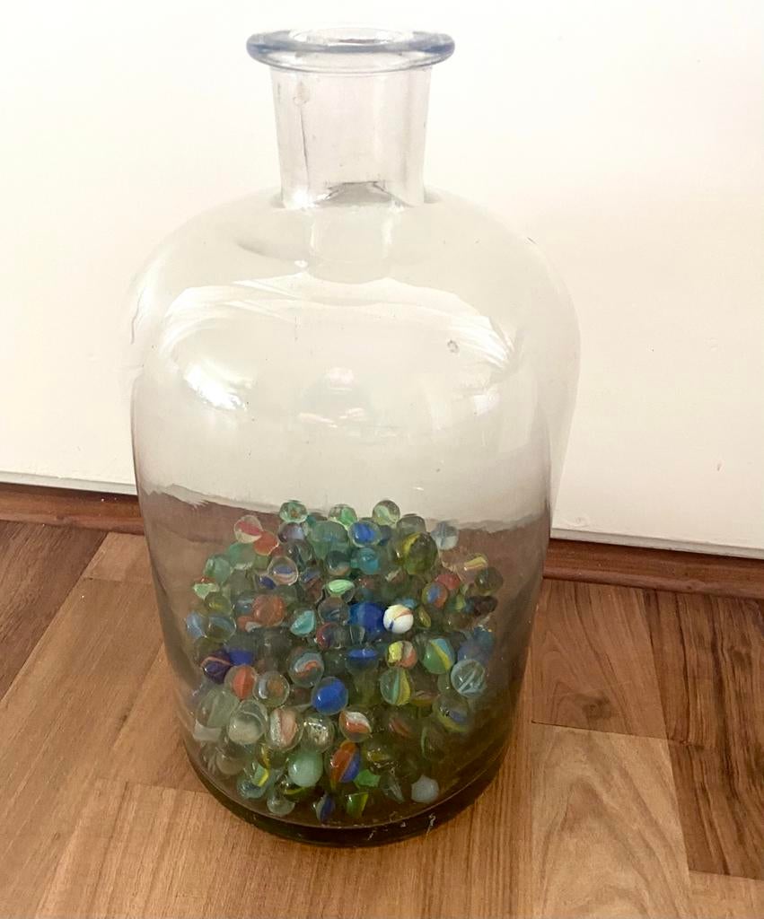 Oude stolpfles met oude glazen knikkers, Ophalen, Gebruikt