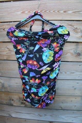 Halterbadpak zwart/ gekleurd Beachwave mt 42B vaste prijs OP, Beachwave, Zwart, Badpak, Ophalen of Verzenden