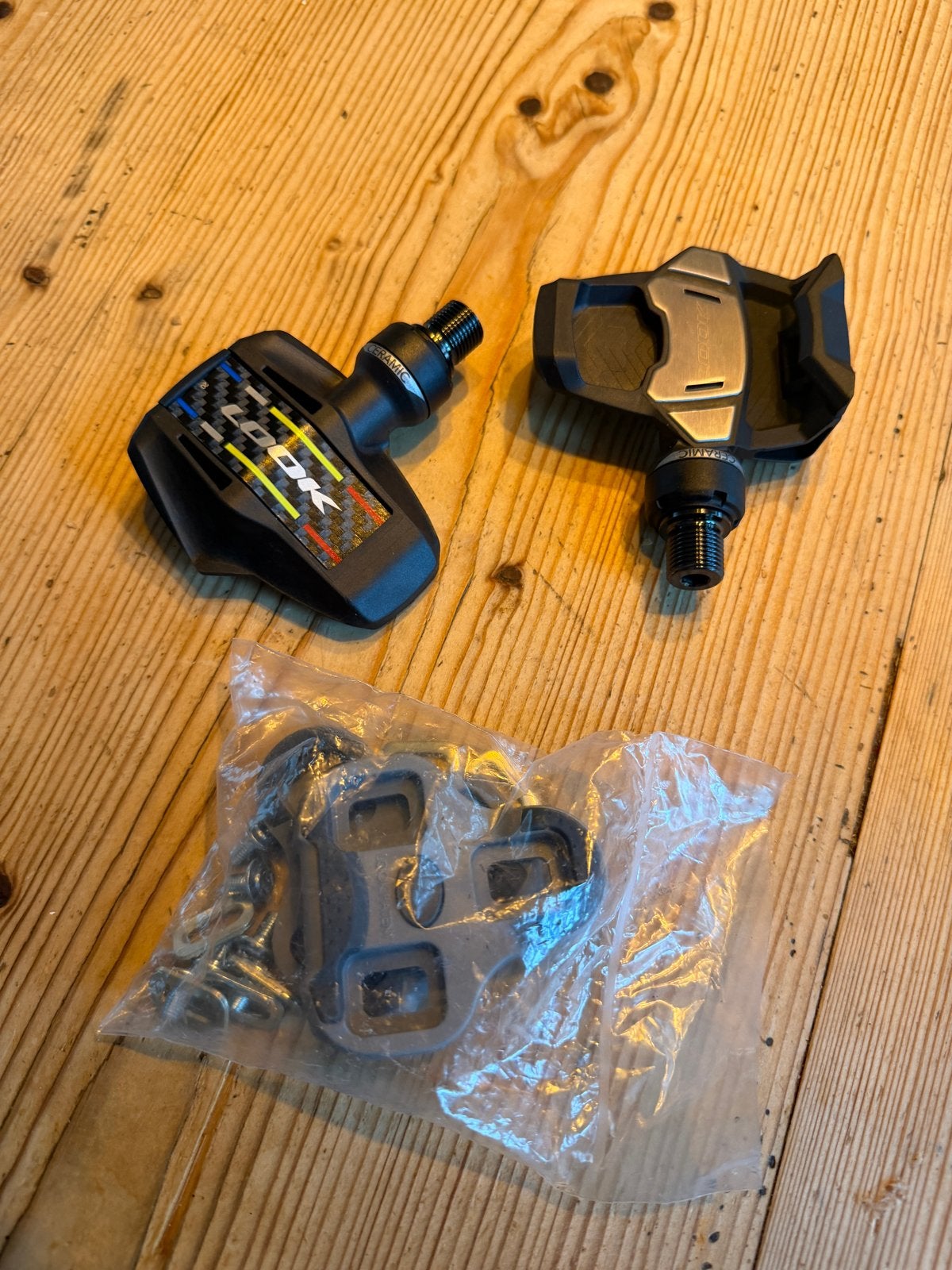 Nieuwe Look Keo Blade Ceramic Ti pedalen met schoenplaatjes, Crankstel of Pedalen, Titanium, Nieuw, Ophalen of Verzenden