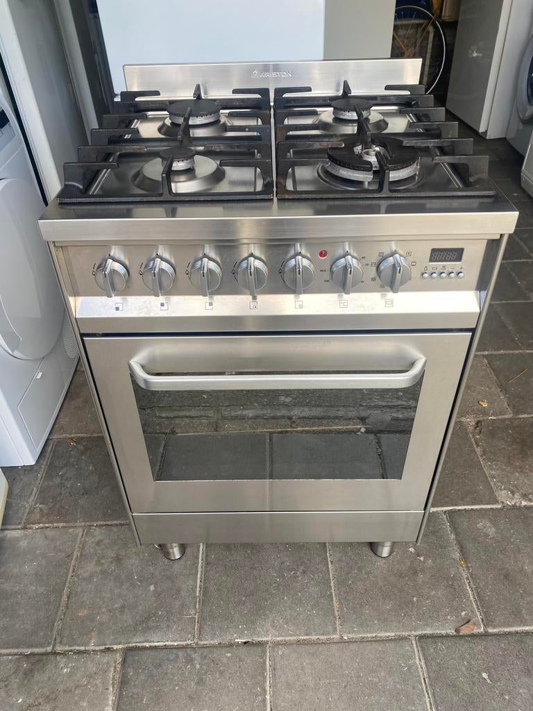 RVS gasfornuis van Ariston, Gebruikt, Gas, 85 tot 90 cm, 4 kookzones