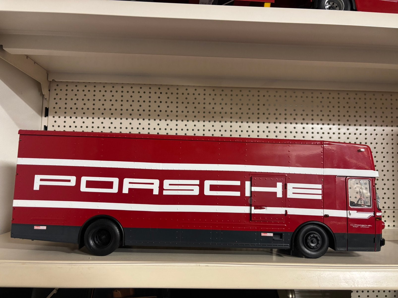 Mercedes 0317 porsche rentransporter red CMR 1.18, Hobby en Vrije tijd, Overige merken, Ophalen of Verzenden, A, A