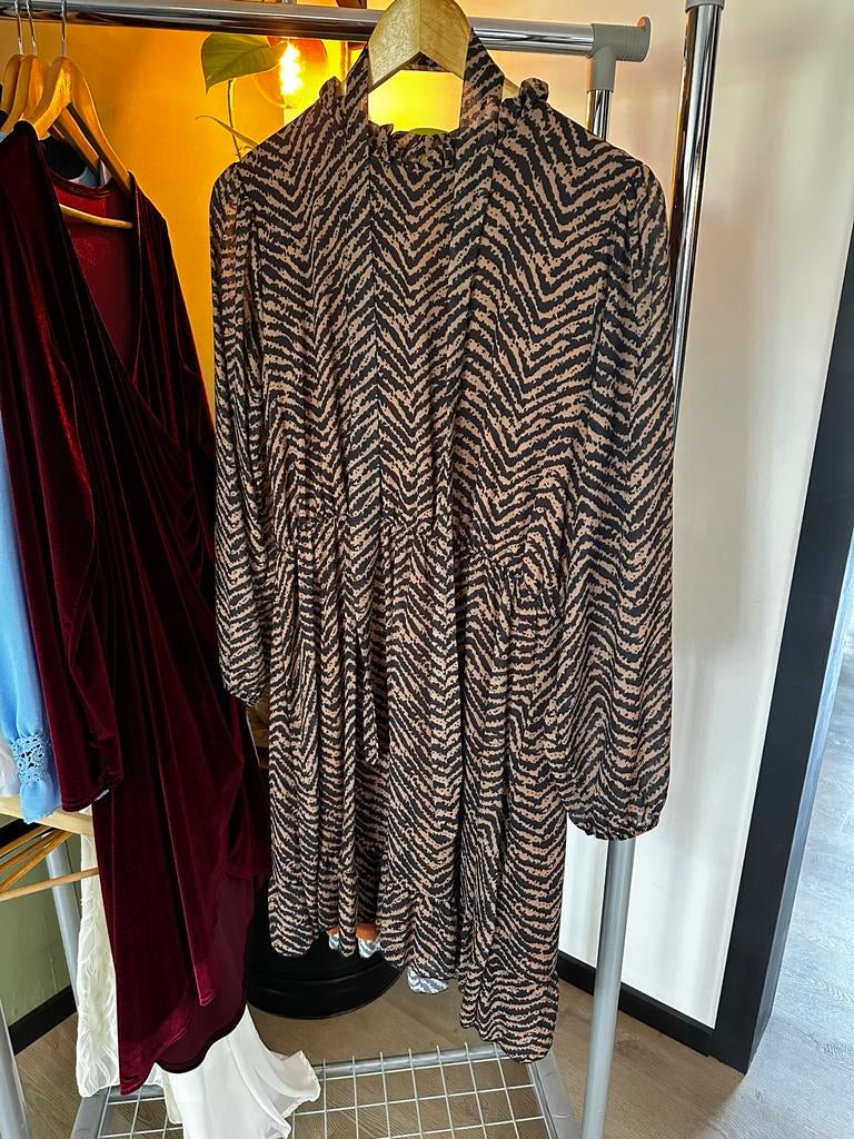 Loekay jurk met zebraprint M/L, Maat 38/40 (M), Bruin, Ophalen of Verzenden, Zo goed als nieuw