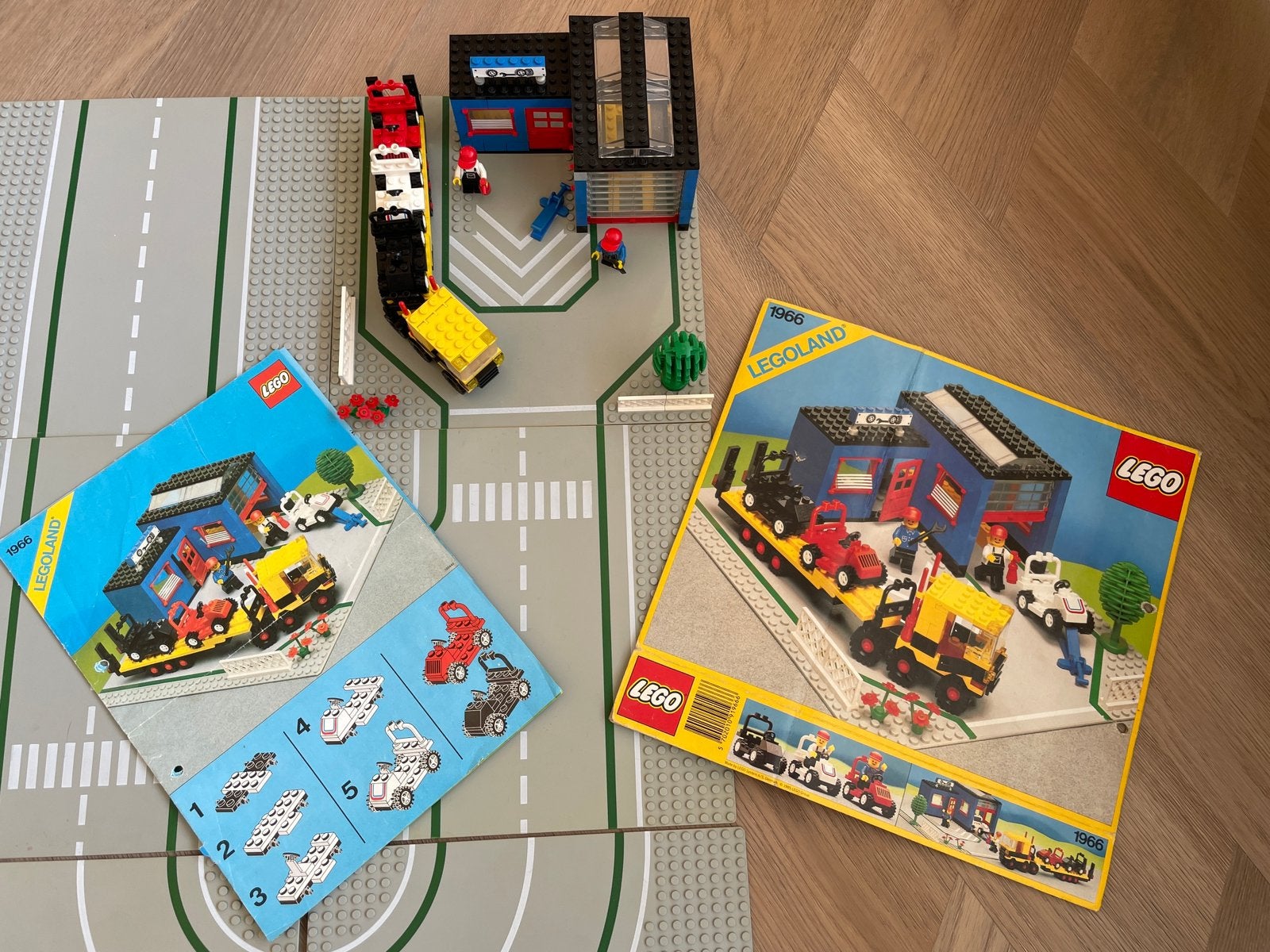 Lego 1966 autogarage met 5 extra wegplaten, Ophalen of Verzenden, Gebruikt, Lego