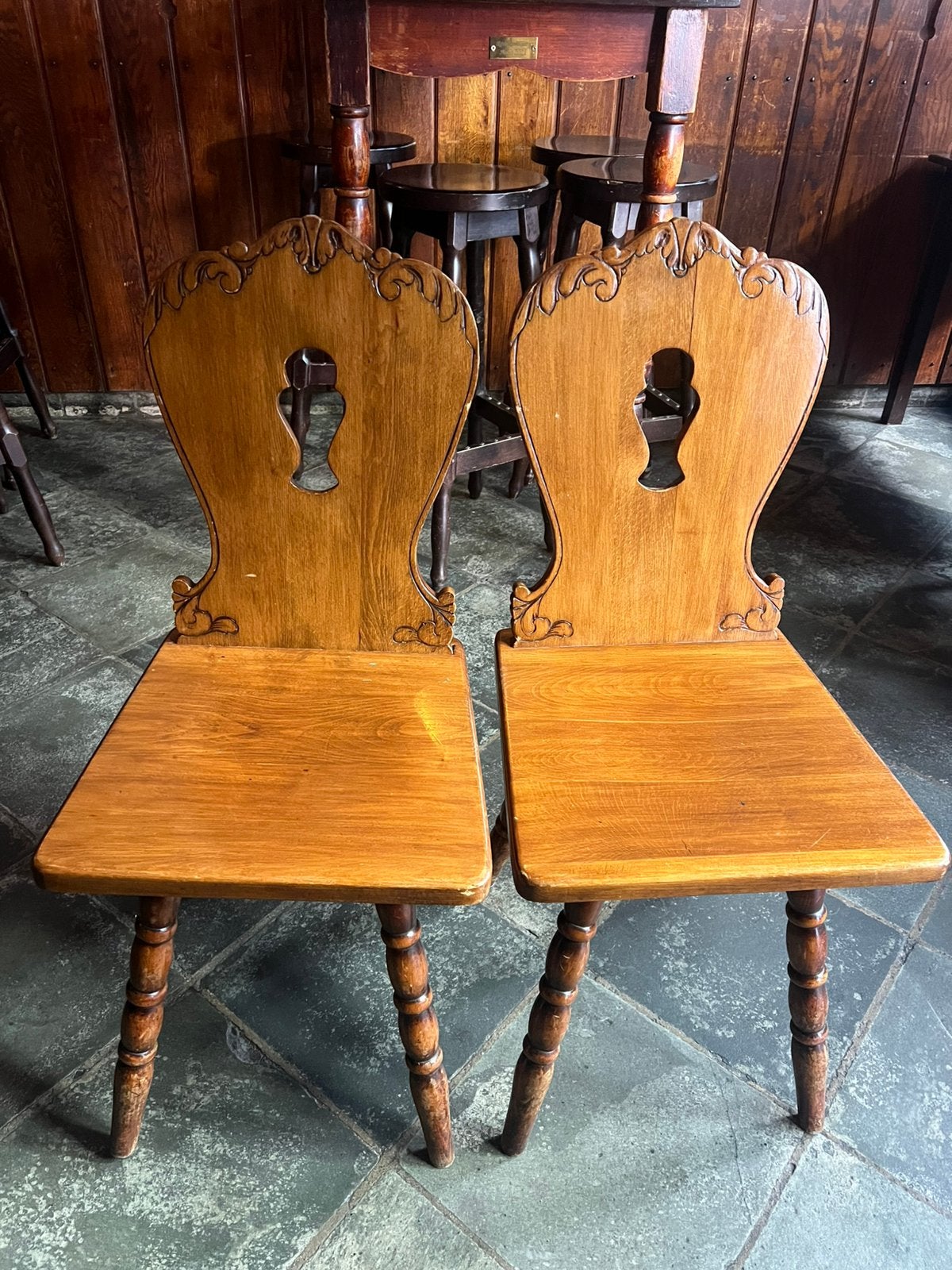 Ouderwetse set houten caféstoelen, Ophalen