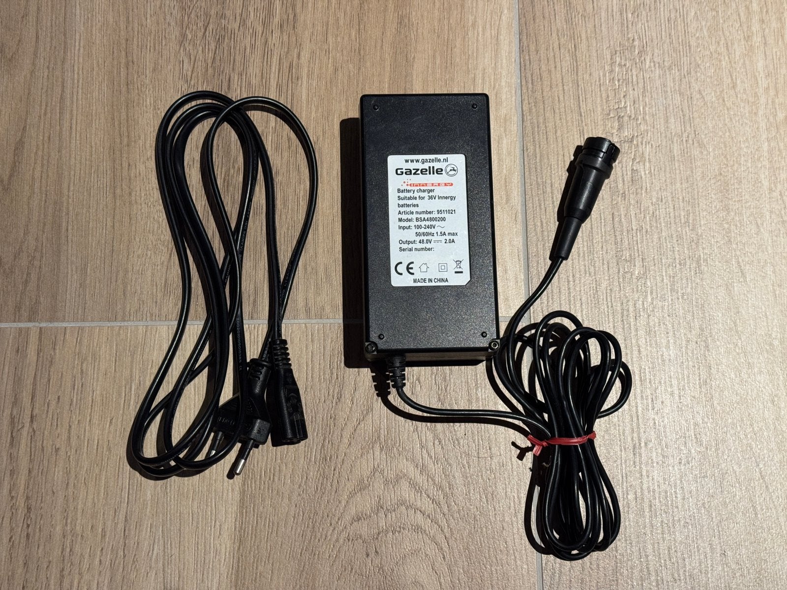 Originele Gazelle Innergy oplader voor electrische fiets, Ophalen, Zo goed als nieuw