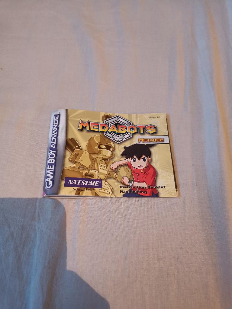 Medabots metabee - manual, Spelcomputers en Games, Games | Nintendo Game Boy, 1 speler, Racen en Vliegen, Ophalen of Verzenden