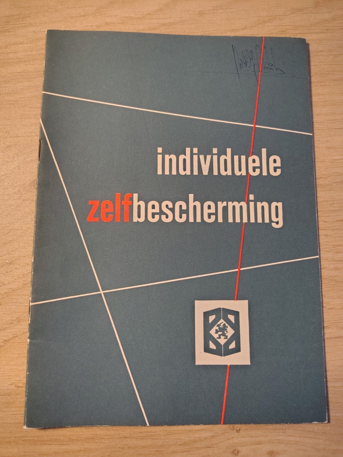 Bescherming Bevolking Individuele zelfbescherming, Verzamelen, Ophalen of Verzenden, Landmacht, Nederland