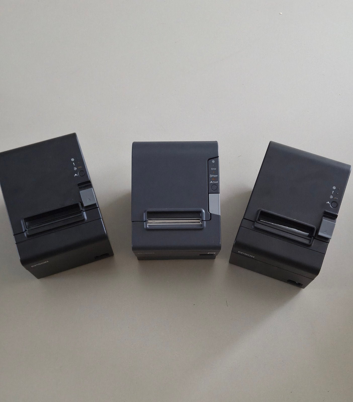 3 Epson bonprinters: 2x TM-T20III, 1x TM-T88V (incl. kabels), Ophalen of Verzenden, Gebruikt