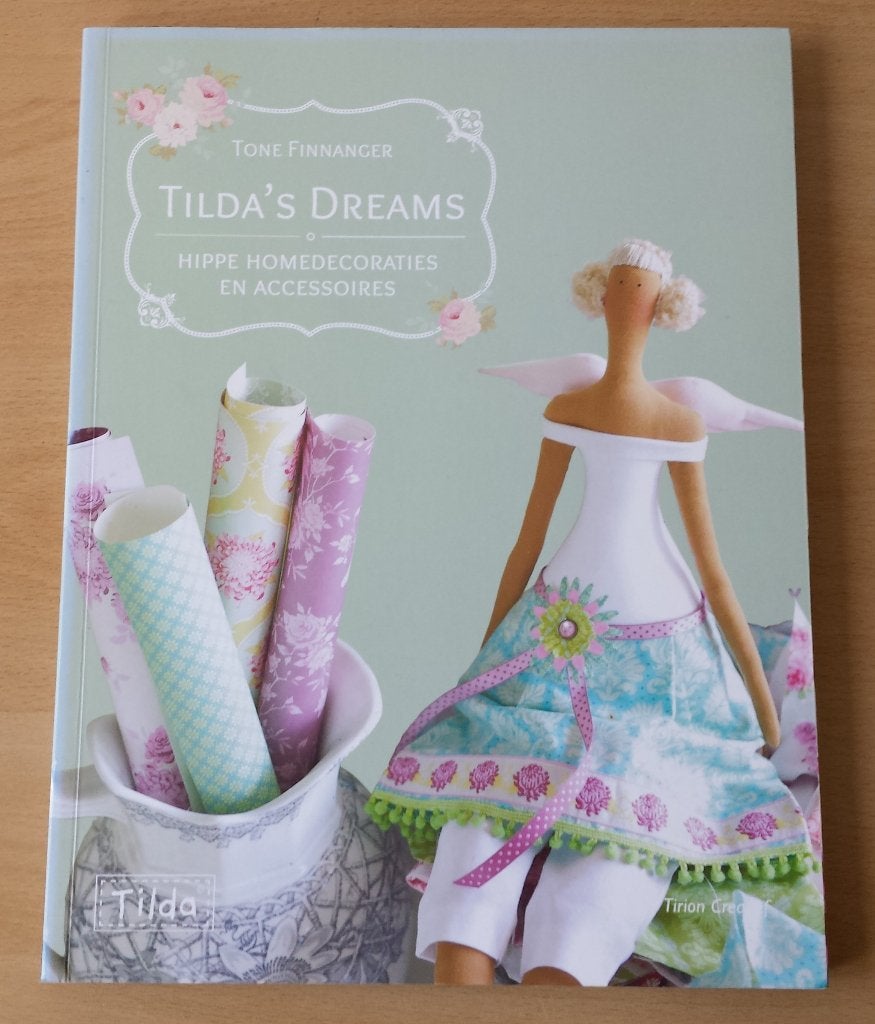 Tilda's Dreams - Tone Finnanger - 2011, Ophalen of Verzenden, Gelezen, Poppen maken