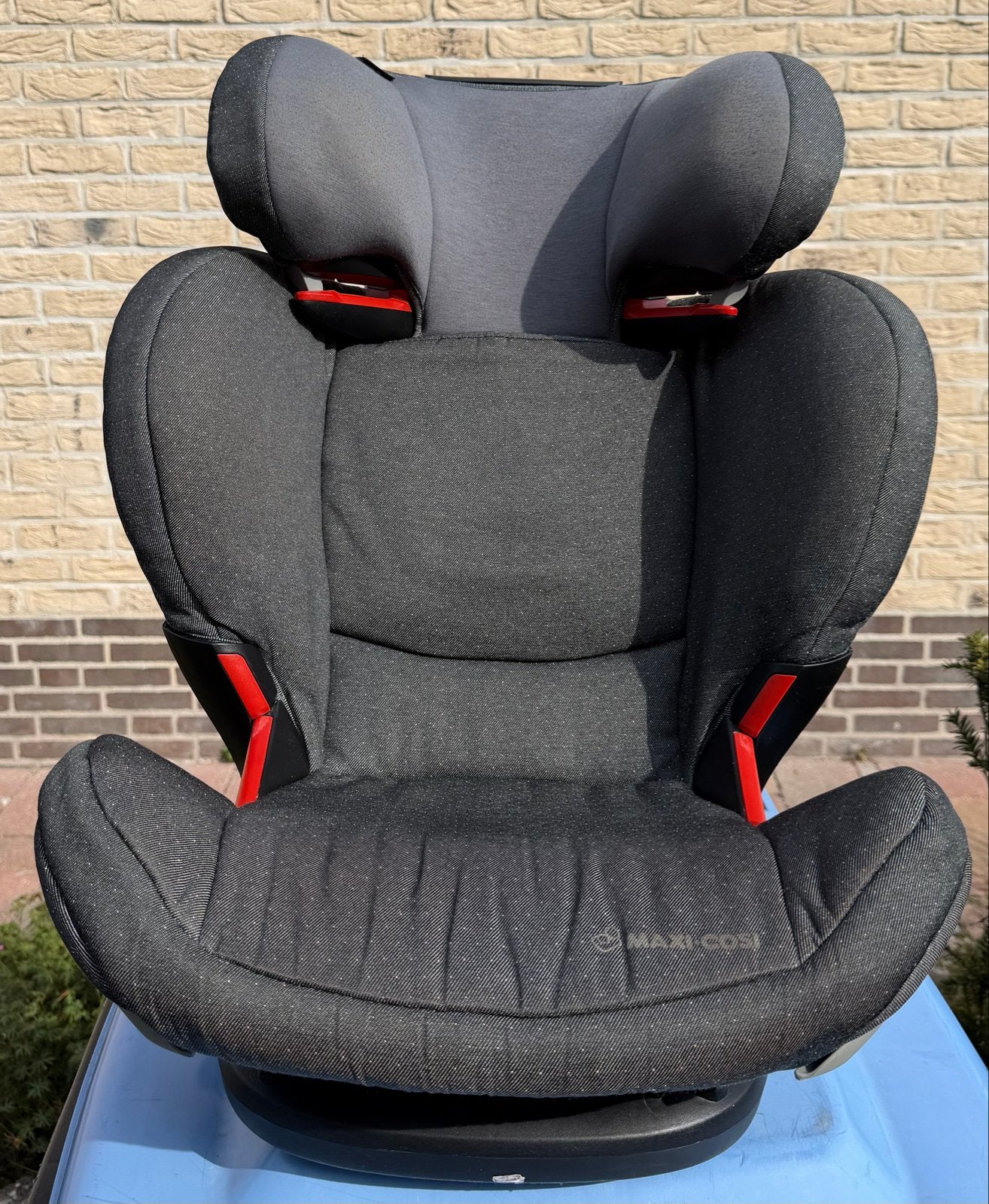 Kinder autostoel met ISOFIX en gordelbevestiging, Autogordel of Isofix, Gebruikt, Verstelbare rugleuning, Ophalen of Verzenden